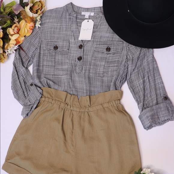 💕last 1!💕Double Pocket Button Up - Picture 2 of 6